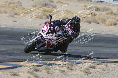 media/Jan-10-2025-CVMA Friday Practice (Fri) [[489e0da257]]/Group 4 and Trackday/Session 2 (Turn 4 Inside)/